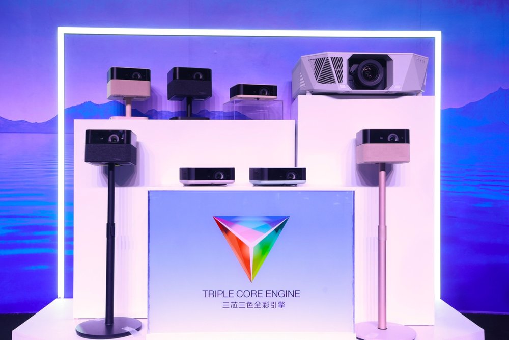 光影科技治愈“数字疲劳” 爱普生“三芯三色全彩引擎”开启家用投影新时代