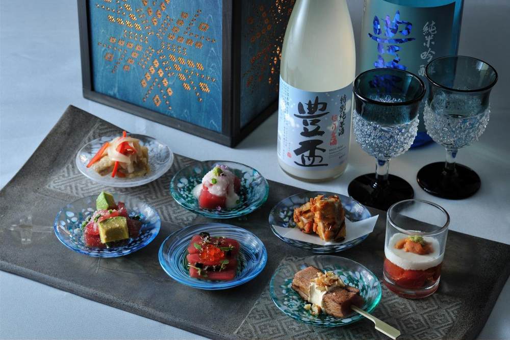 凛冬之礼：当露天温泉遇上豪雪地带