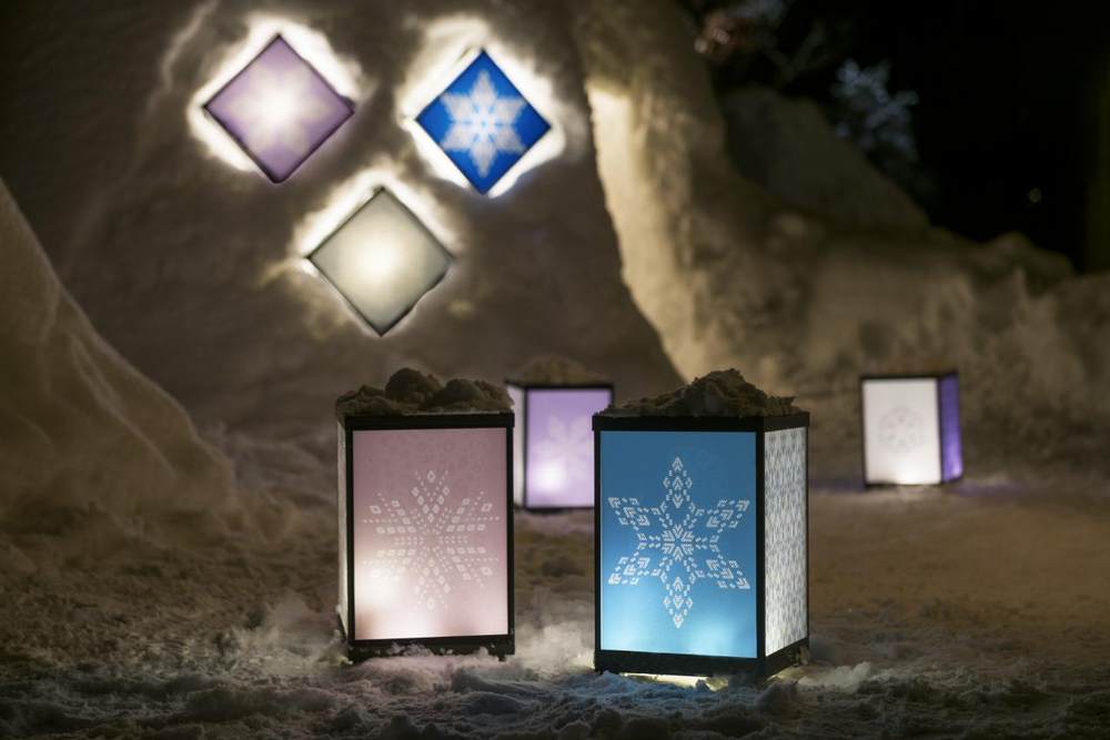 凛冬之礼：当露天温泉遇上豪雪地带