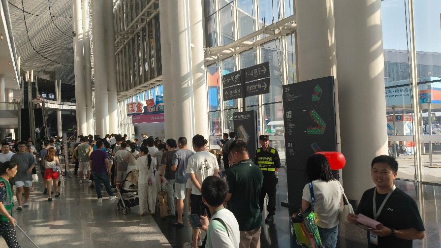 车企愿意来，观众愿意买：成都国际车展的”双向奔赴”