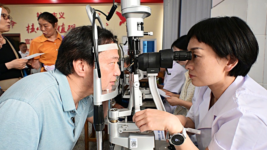 别让“看不清”成晚年必然，主动拥抱全程清晰视力(图4)